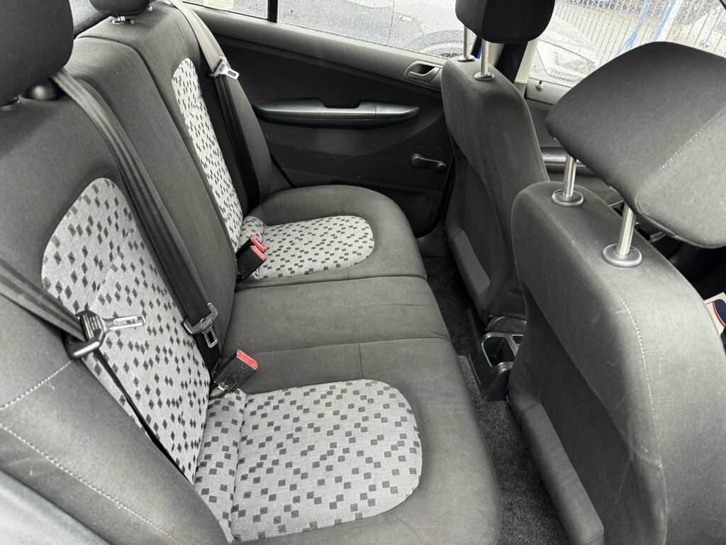 Skoda Fabia Ambiente 16V 5-Door Beige #12