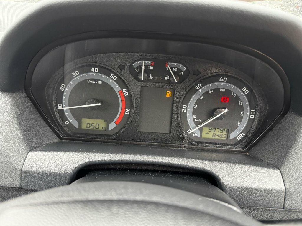 Skoda Fabia Ambiente 16V 5-Door Beige #14
