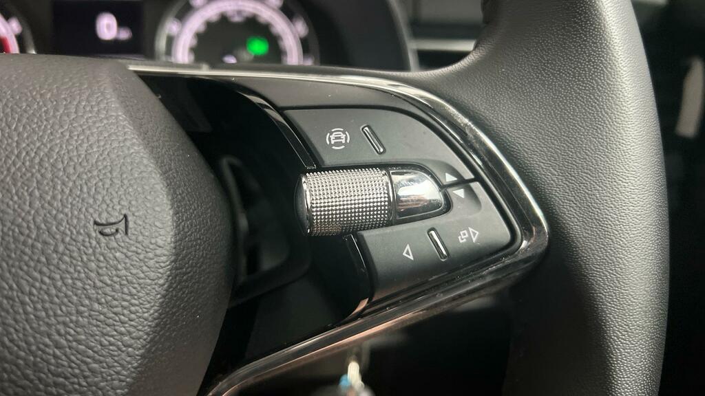 Skoda Scala 1.0 Tsi 95 Se White #26