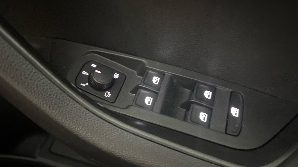 Skoda Karoq Se L Blue #30