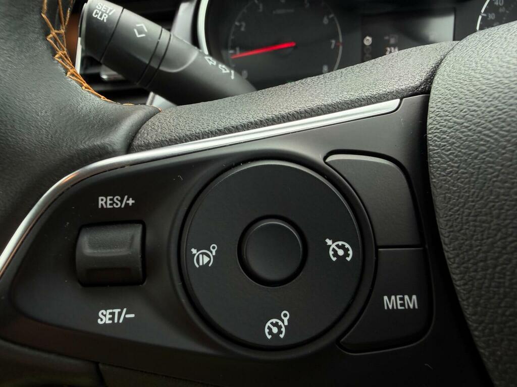 Vauxhall Crossland X 1.2 Elite Hatchback  #34