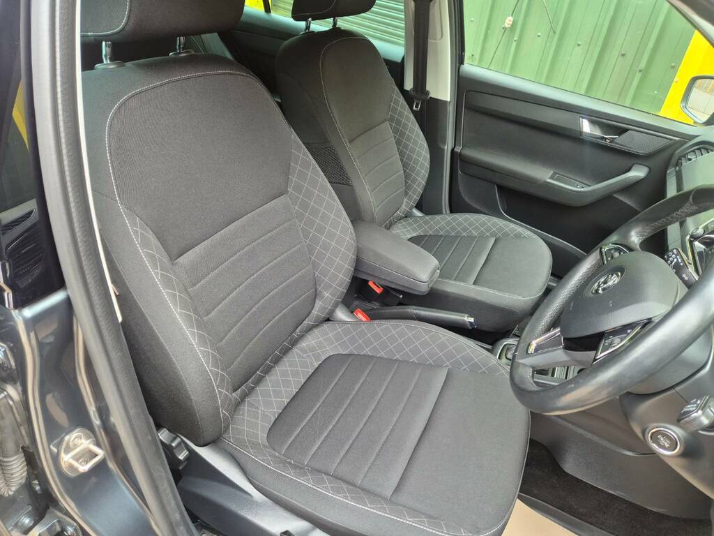 Skoda Fabia Se Blue #15