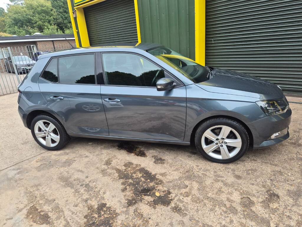 Skoda Fabia 1.2 Tsi Se L Dsg Grey #5