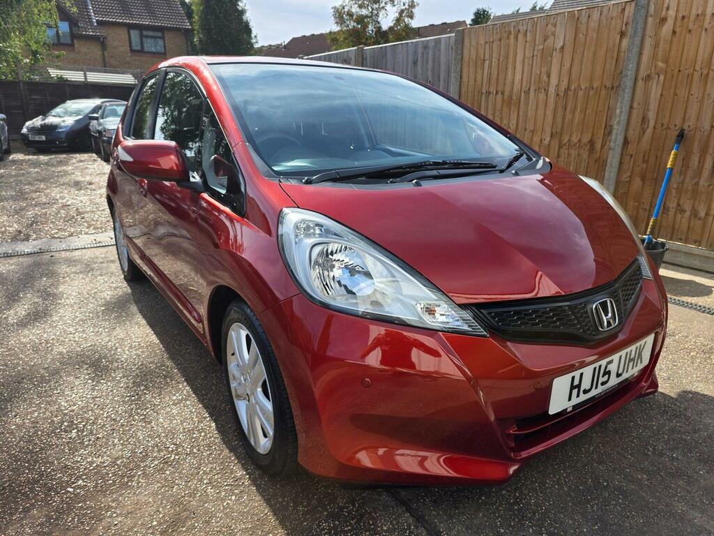 Honda Jazz Hatchback 1.4 I-vtec Es Plus Cvt Euro 5 2015 Red