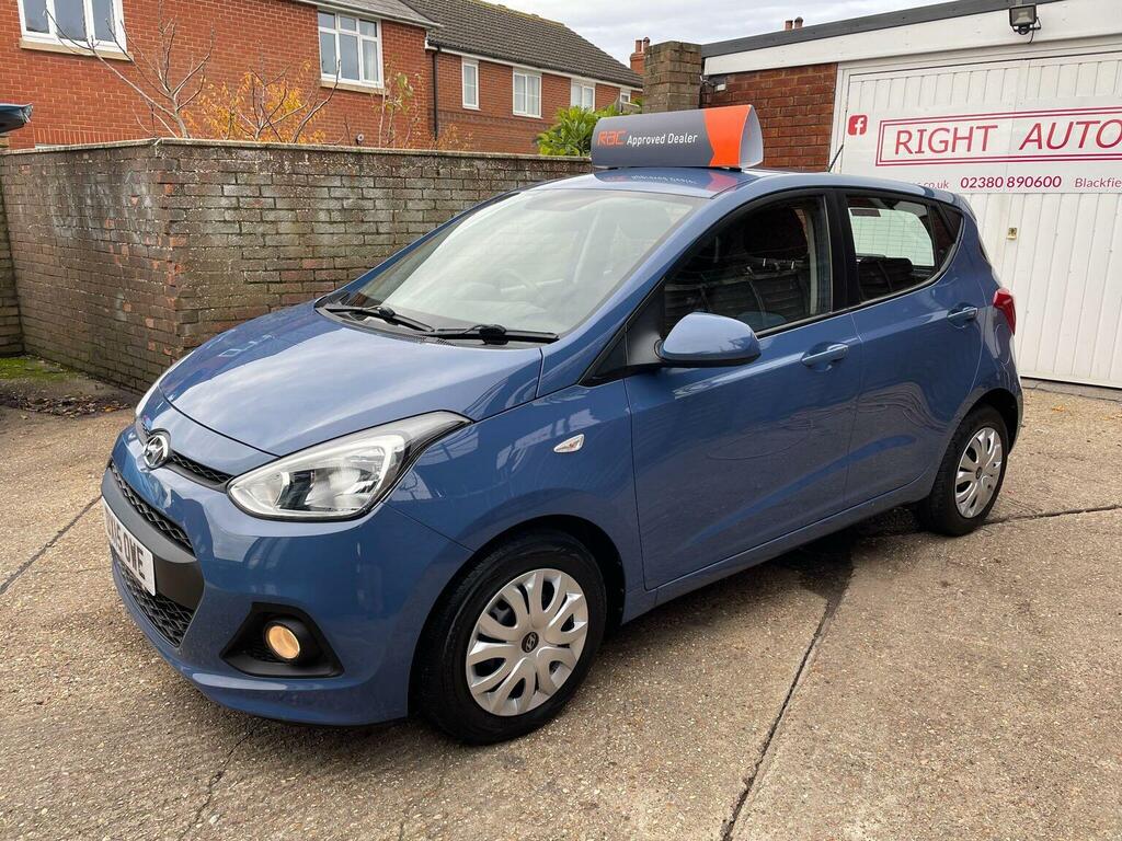 Hyundai I10 Hatchback White #13