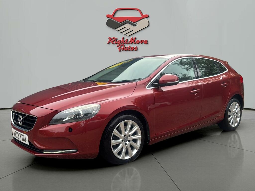 Volvo V40 Se Lux Nav Red