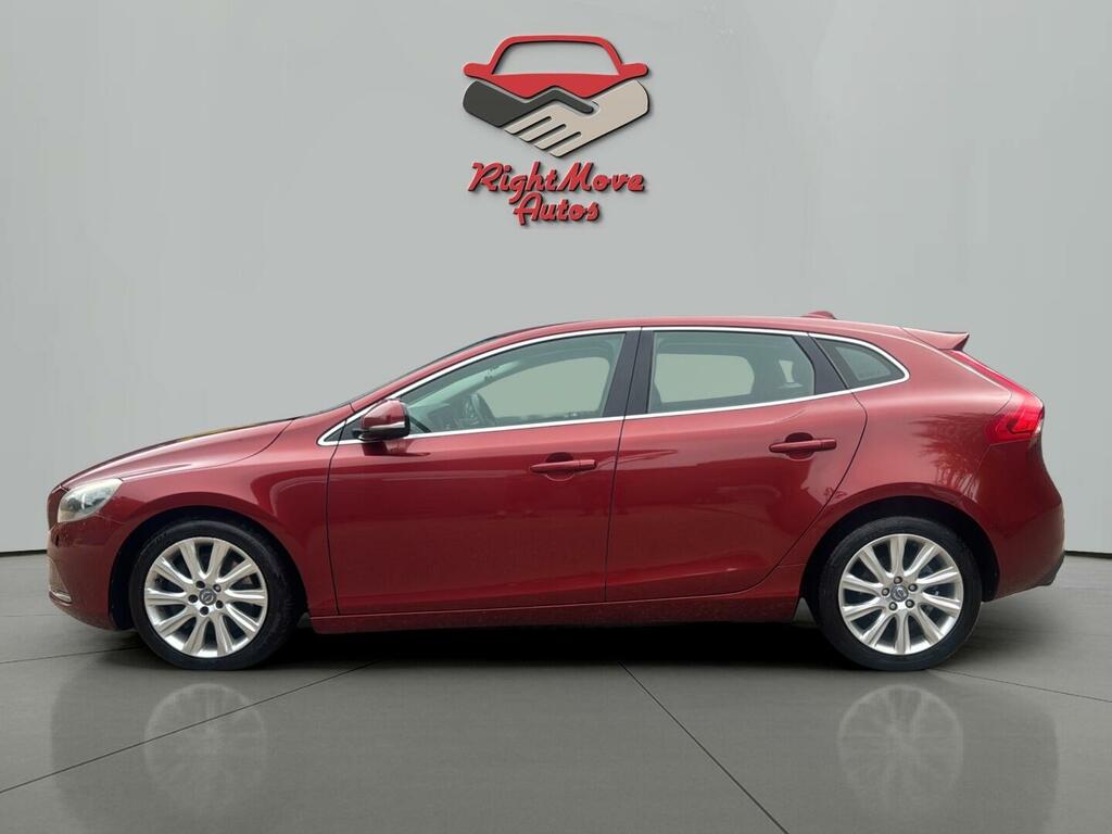 Volvo V40 Se Lux Nav Red #2