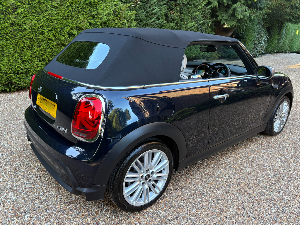 Mini Convertible 1.5 Cooper Exclusive Steptronic Euro 6 Black #2