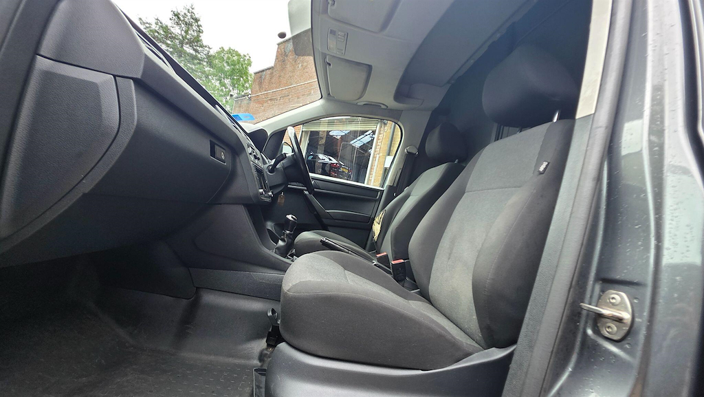 Volkswagen Caddy Maxi 2L Startline 6Dr Blue #12