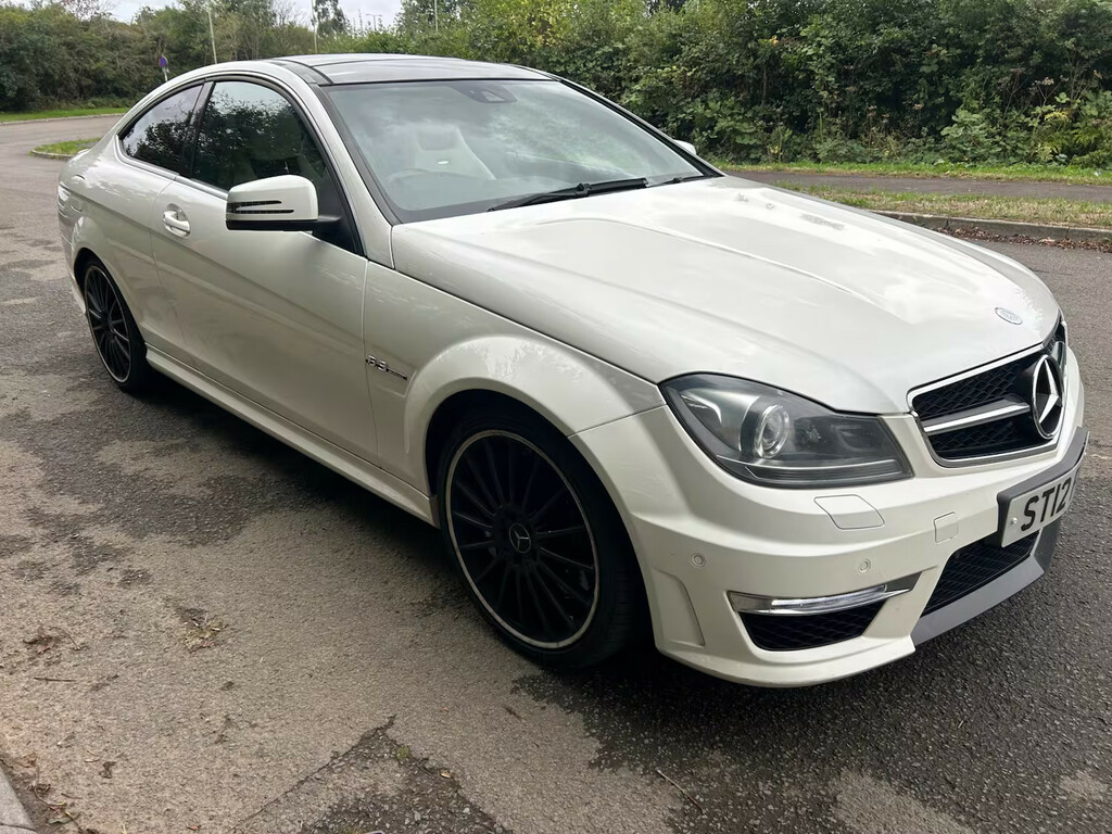 Mercedes-Benz C Class C200 Cdi Blueefficiency Executive Se White #1