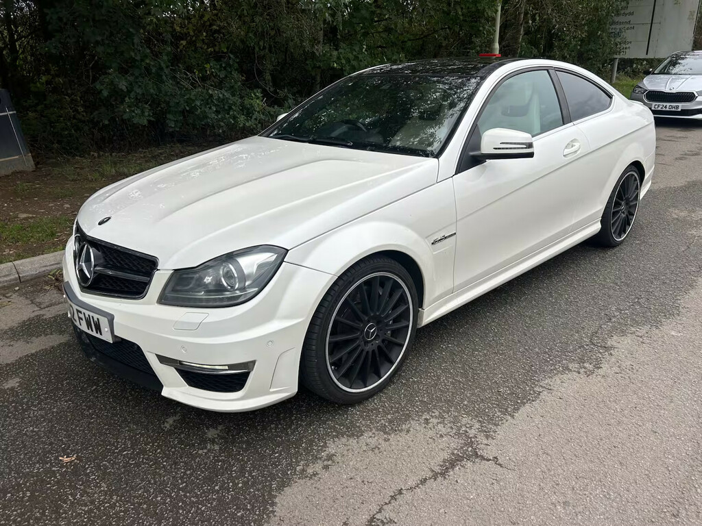 Mercedes-Benz C Class C200 Cdi Blueefficiency Executive Se White #3