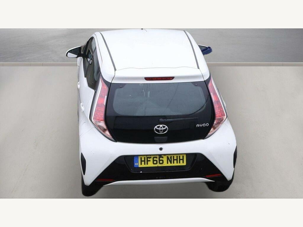 Toyota Aygo Vvt-i X-play Euro 5 Euro 5 White #6