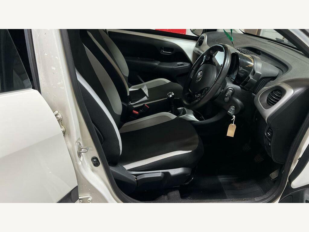 Toyota Aygo Hatchback Grey #10
