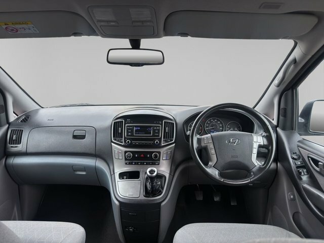 Hyundai I800 2019 2.5 Crdi Se Mpv Euro 6 136 Black #2