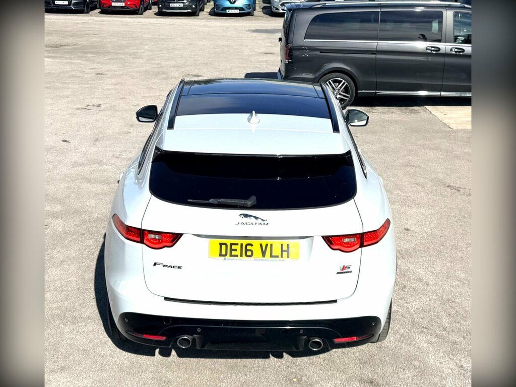 Jaguar F-Pace Prestige Silver #14