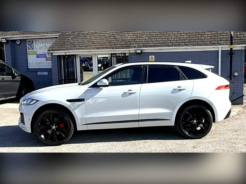 Jaguar F-Pace Prestige Silver #13