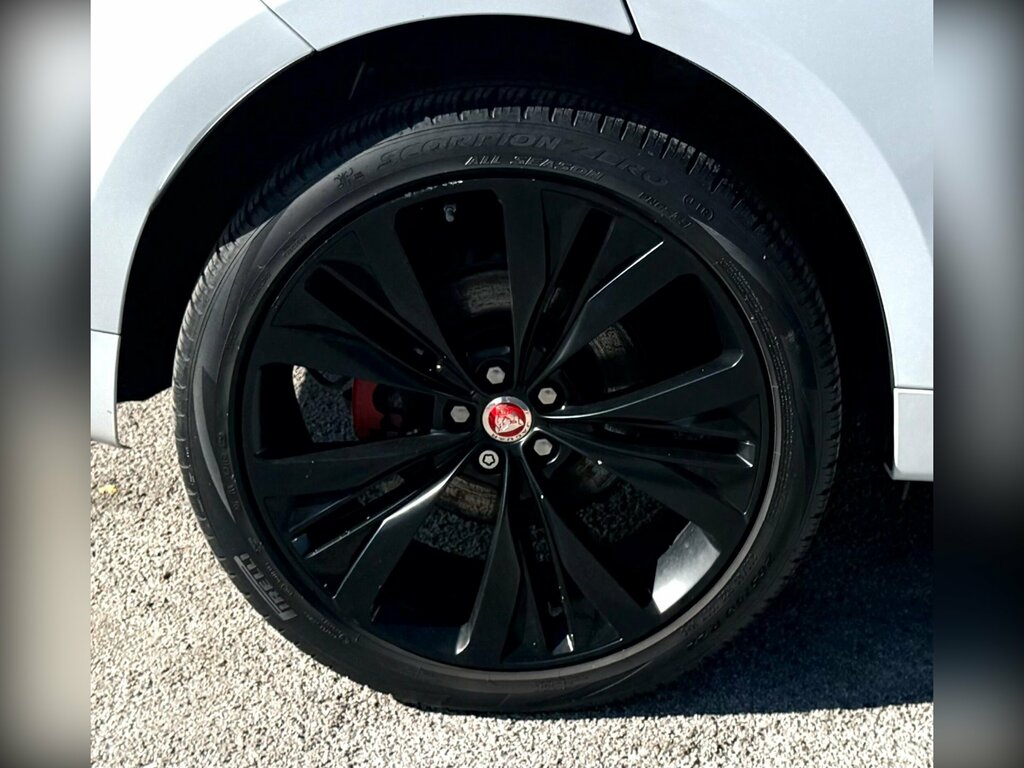 Jaguar F-Pace Prestige Silver #33