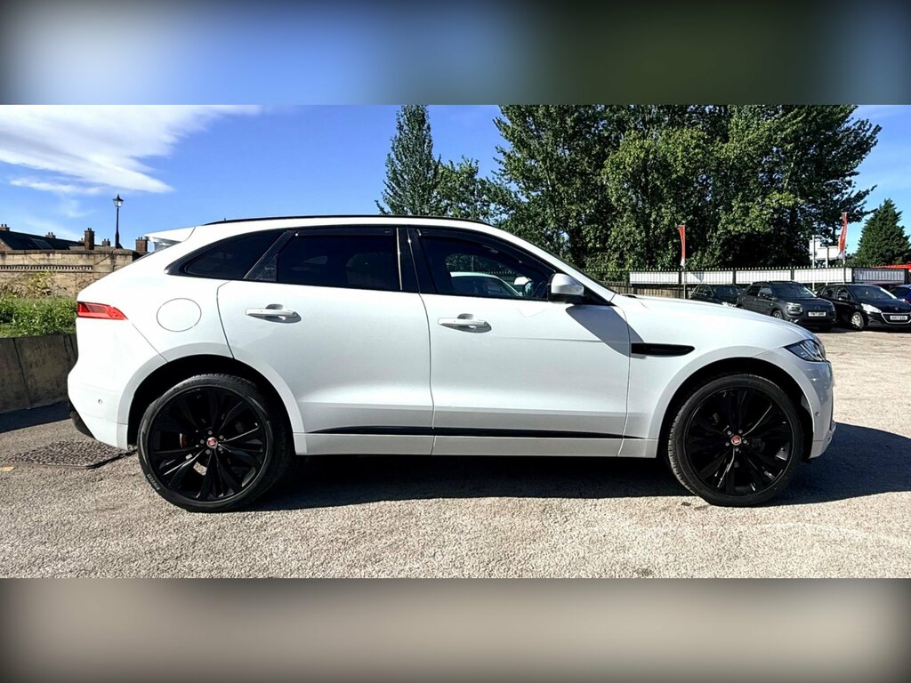 Jaguar F-Pace Prestige Silver #16