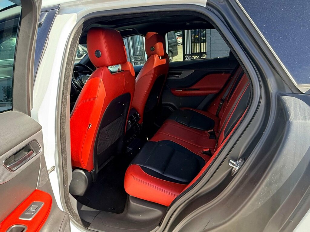 Jaguar F-Pace Prestige Silver #29