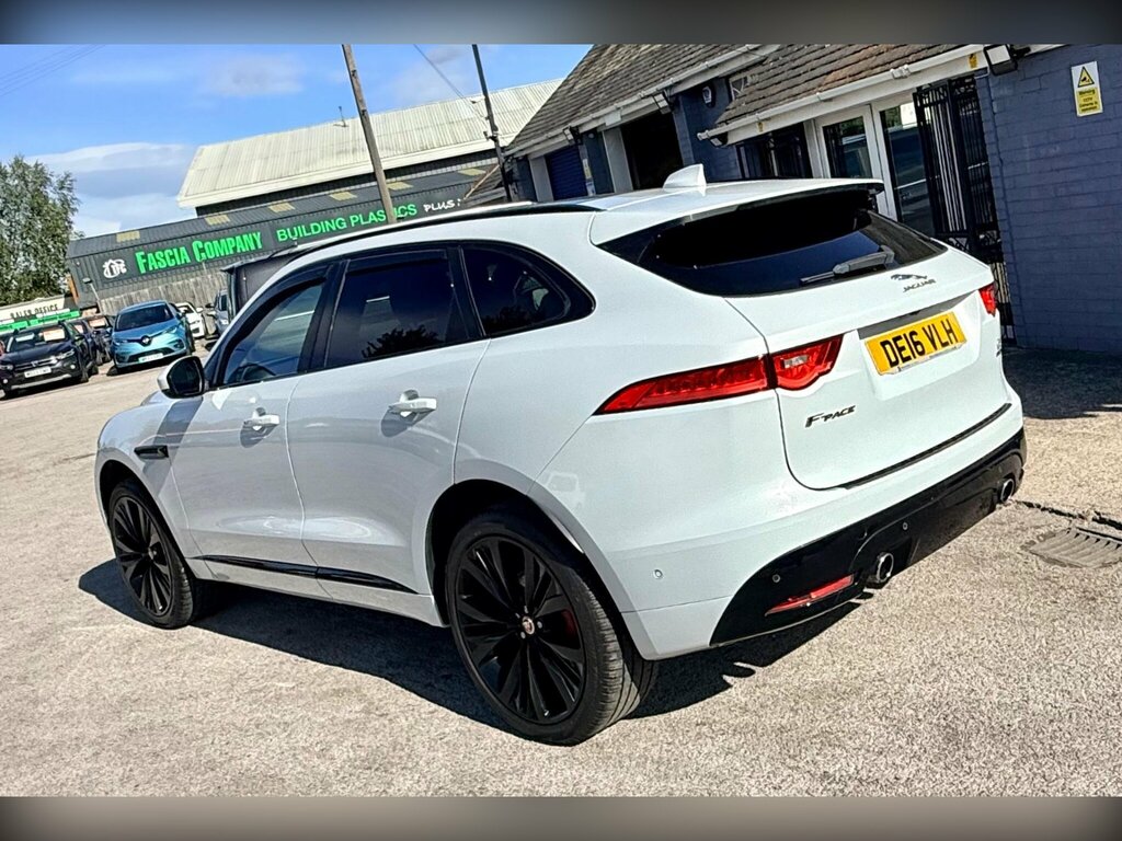 Jaguar F-Pace Prestige Silver #12