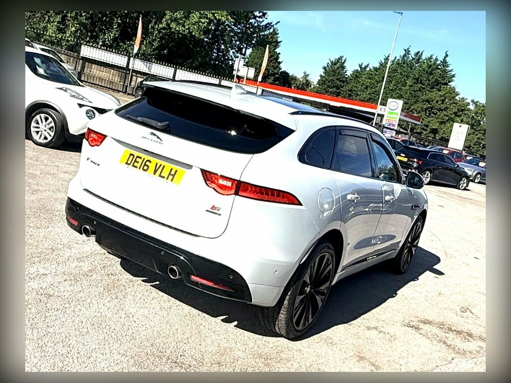 Jaguar F-Pace Prestige Silver #24