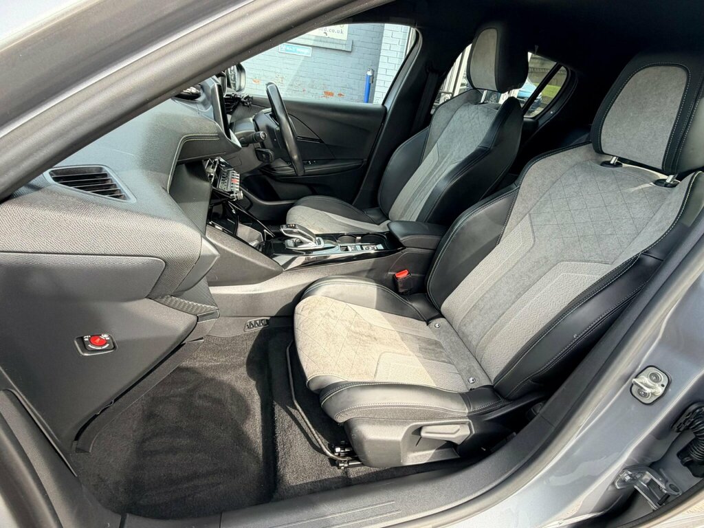 Peugeot e-208 Gt Grey #10