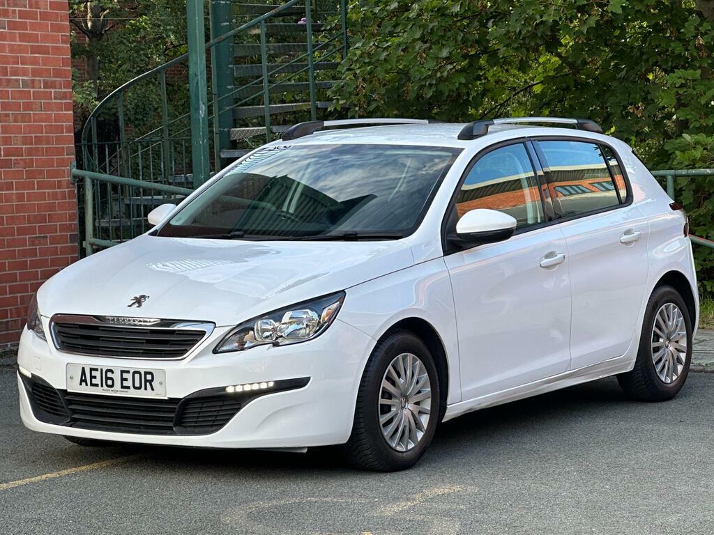 Peugeot 308 1.6 Bluehdi Allure Hatchback White #2