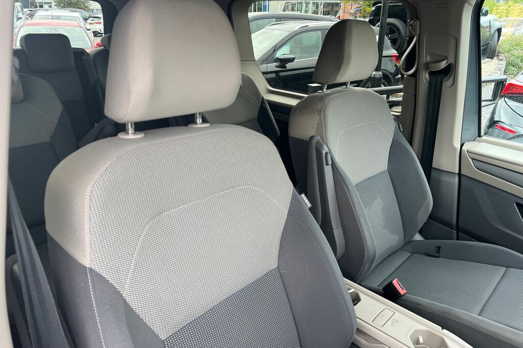 Volkswagen Multivan Style Long 150 Ps 2.0 Tdi 7-Speed Dsg Red #11