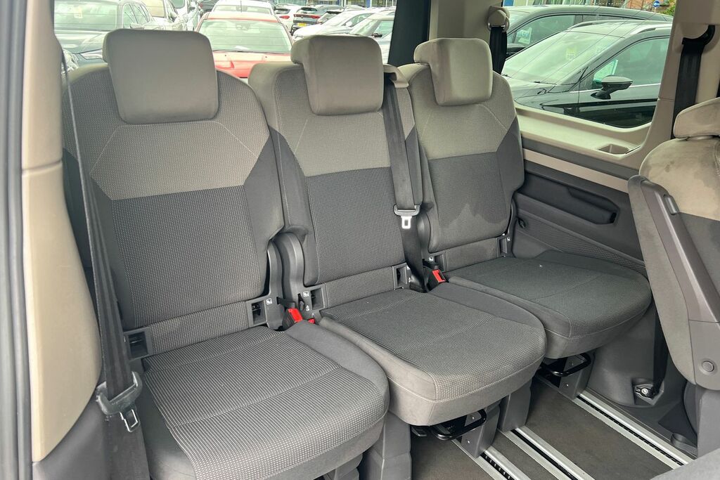 Volkswagen Multivan Style Long 150 Ps 2.0 Tdi 7-Speed Dsg Red #22