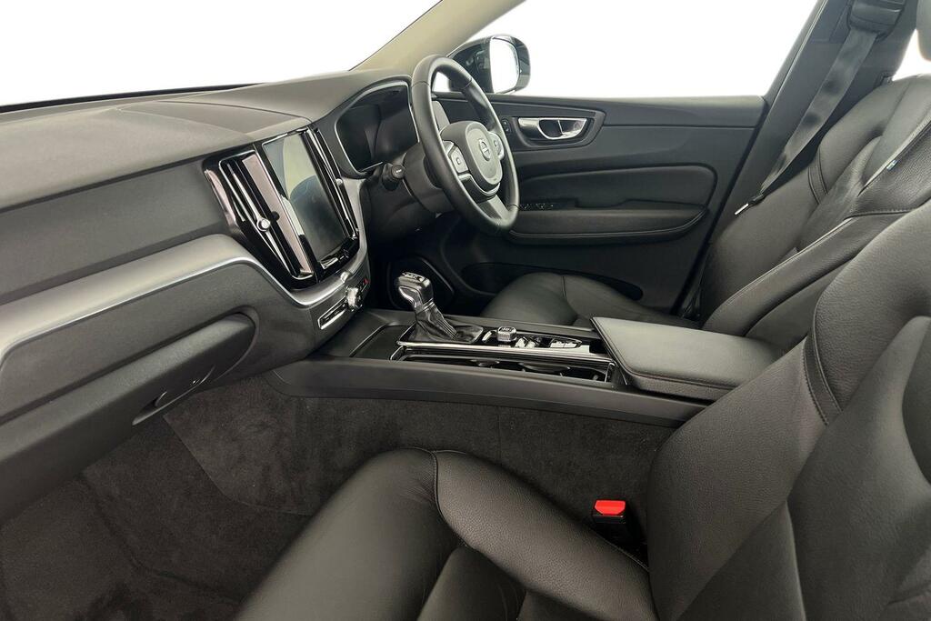 Volvo XC60 D4 Momentum NX20KYF Black #2