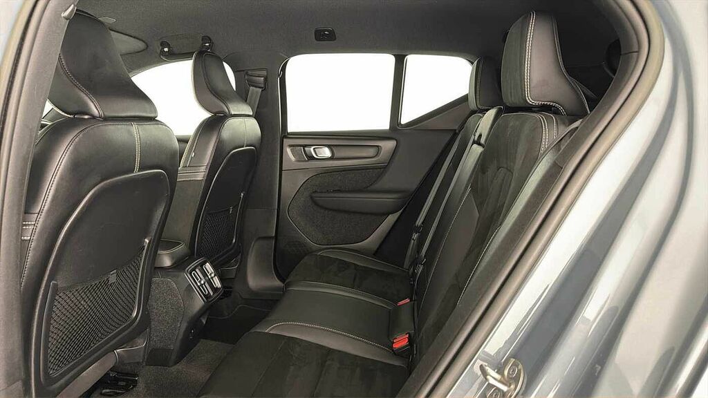 Volvo XC40 Ultimate Dark Black #12