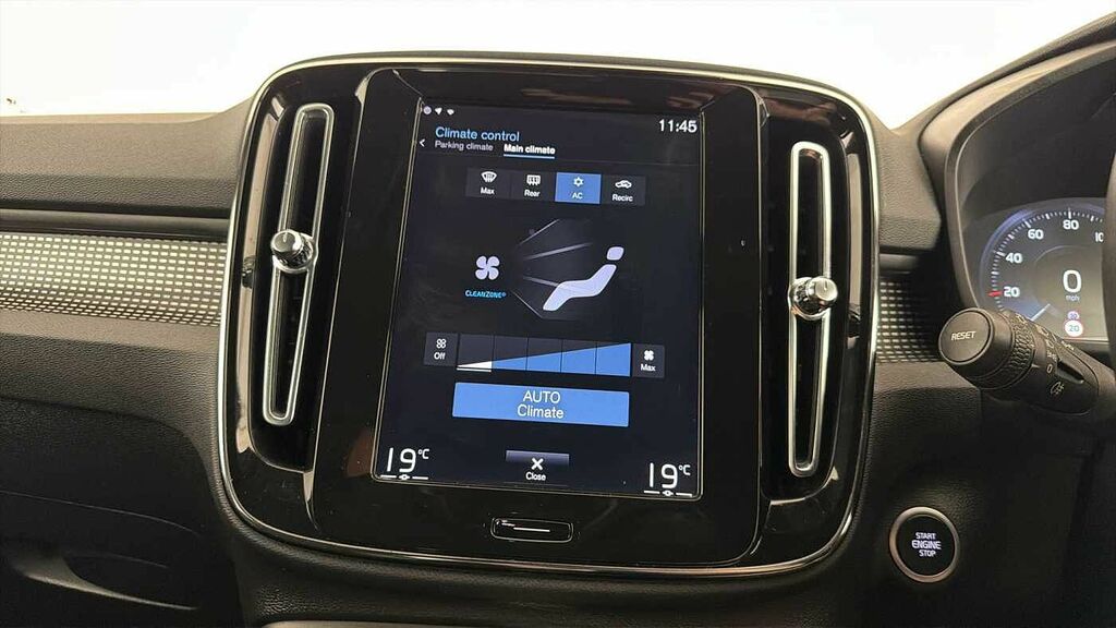 Volvo XC40 Ultimate Dark Black #21