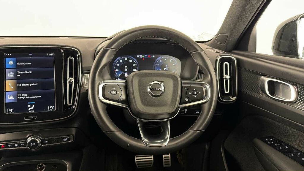 Volvo XC40 Ultimate Dark Black #11