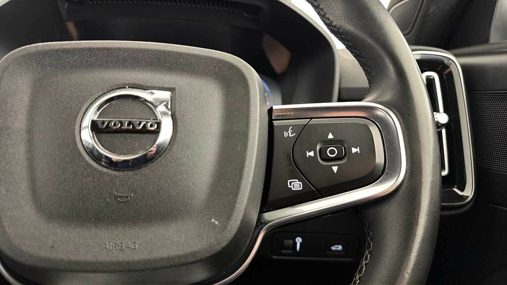 Volvo XC40 Ultimate Dark Black #19