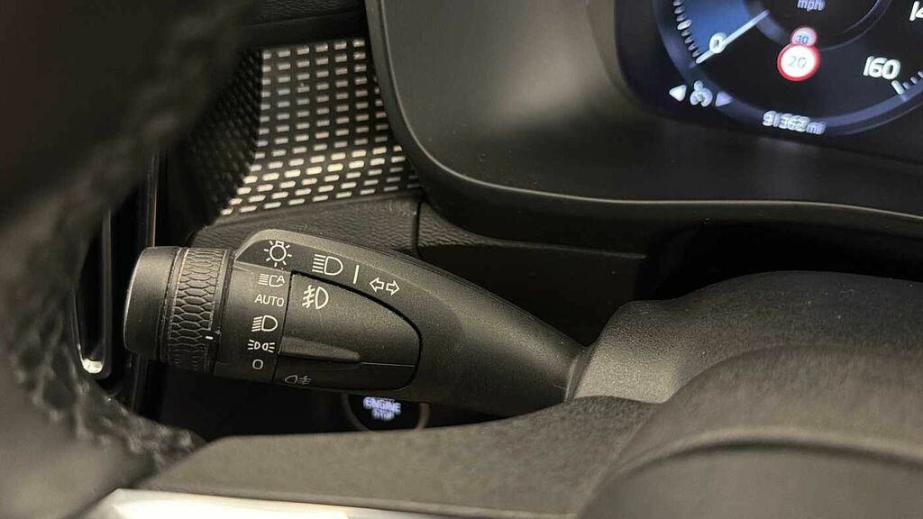 Volvo XC40 Ultimate Dark Black #38