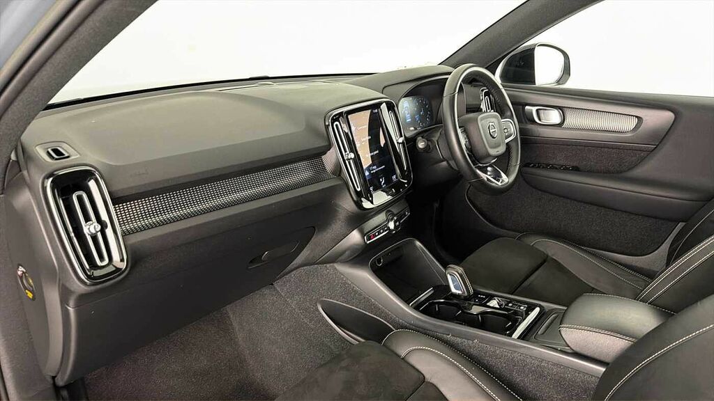 Volvo XC40 Ultimate Dark Black #9