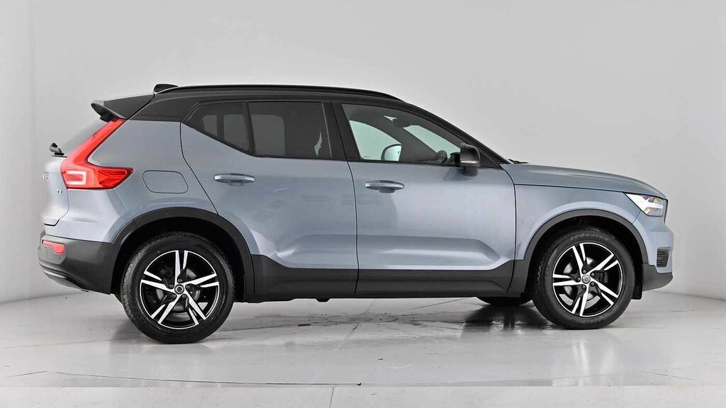 Volvo XC40 Ultimate Dark Black #70