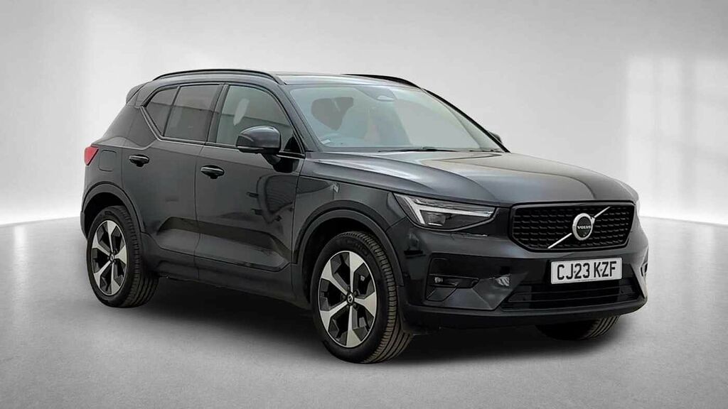 Volvo XC40 Ultimate, B3 Mild Hybrid, Dark Black