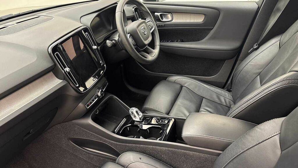 Volvo XC40 Ultimate, B3 Mild Hybrid, Dark Black #3