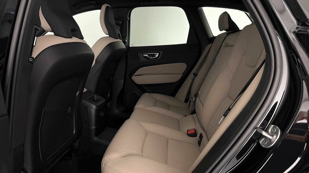 Volvo XC60 Plus Blue #12