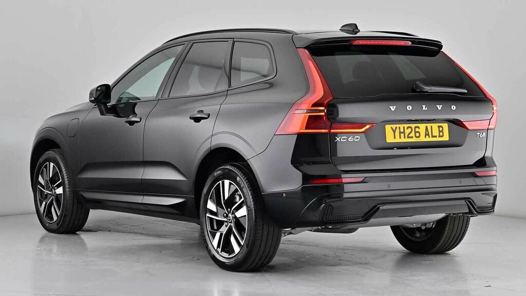 Volvo XC60 Plus Dark T6 Awd Plug-in Hybrid Cardamom Interior Black #2