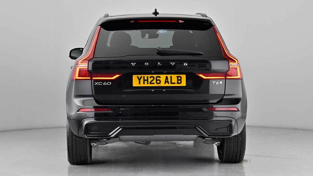 Volvo XC60 Plus Dark T6 Awd Plug-in Hybrid Cardamom Interior Black #5