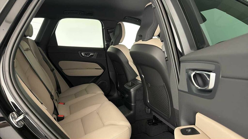 Volvo XC60 Plus Blue #14