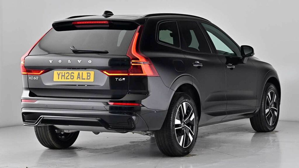 Volvo XC60 Plus Dark T6 Awd Plug-in Hybrid Cardamom Interior Black #6