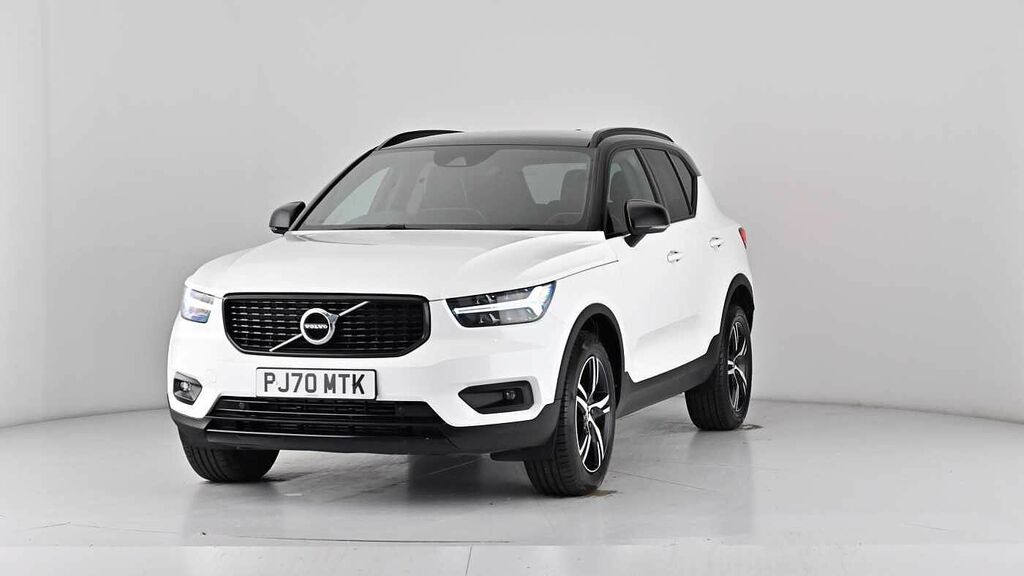 Volvo XC40 Momentum, D3 Awd Sensus Connect White #47