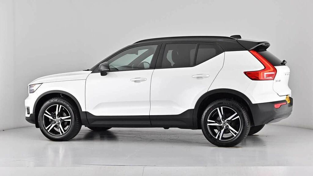 Volvo XC40 Momentum, D3 Awd Sensus Connect White #56
