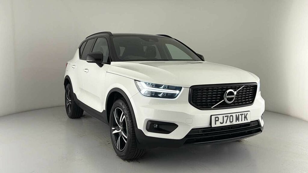 Volvo XC40 Momentum, D3 Awd Sensus Connect White #24