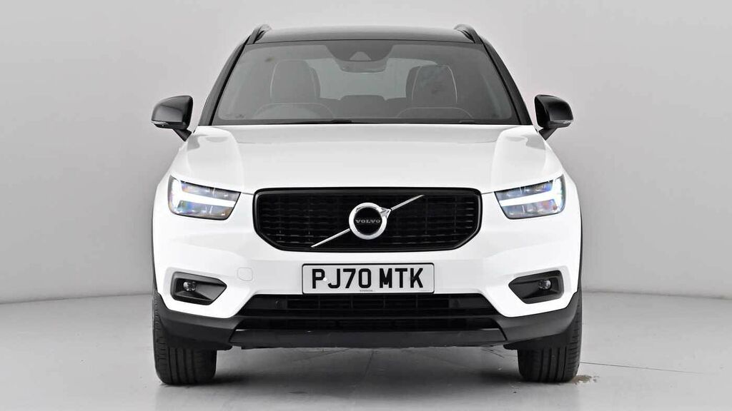 Volvo XC40 Momentum, D3 Awd Sensus Connect White #9