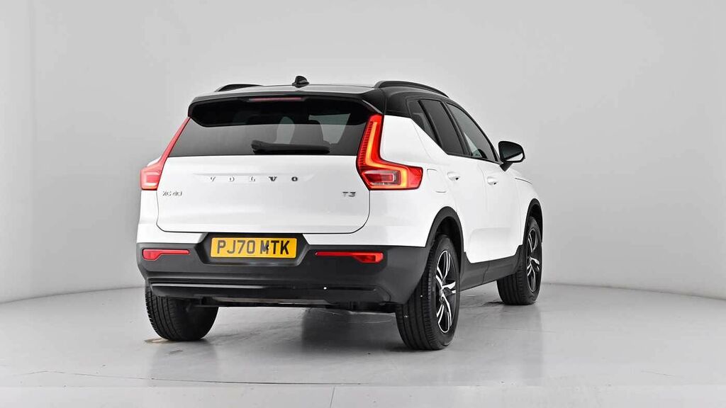 Volvo XC40 Momentum, D3 Awd Sensus Connect White #65