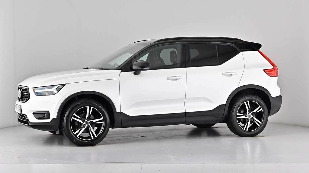 Volvo XC40 Momentum, D3 Awd Sensus Connect White #52